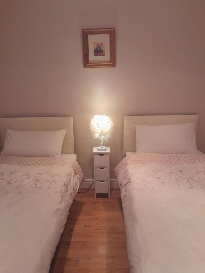Mels Accomodation Letterkenny Bagian luar foto